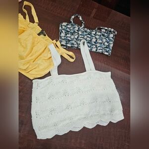Crop Top Bundle Size: M
